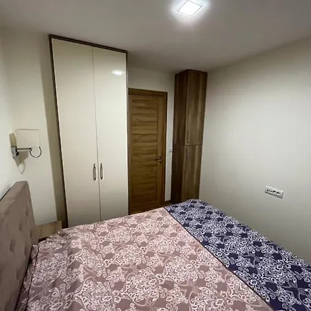 Twins Apartment *